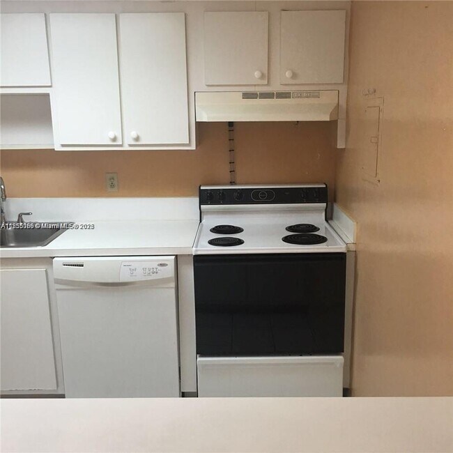 Foto del edificio - 802 NW 87th Ave