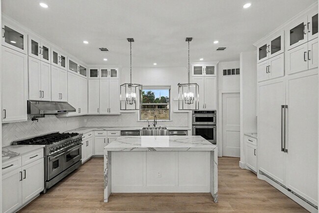 Foto del edificio - 17327 Davenport Rd