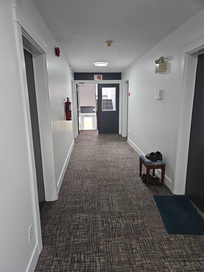 Building Photo - 630 Rue Principale