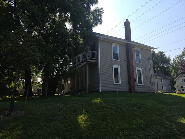 Foto del edificio - 245 Cherry St