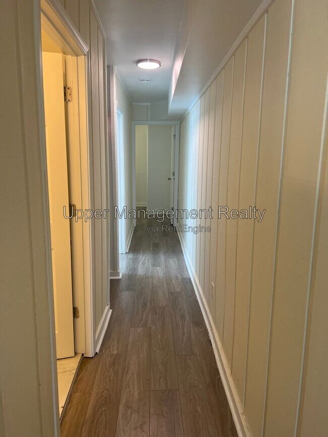 Foto del edificio - 1130 Adams St