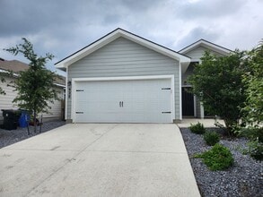 Building Photo - 620 Heathers Wy