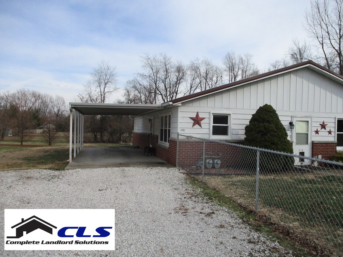 Primary Photo - 4705 N Show St