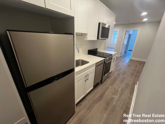 Building Photo - 1 Peterborough St