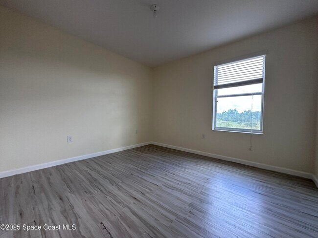 Building Photo - 1526 Litchfield Dr