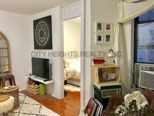 Foto del edificio - 207 E 5th St
