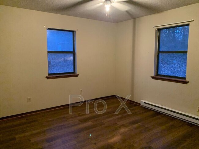 Building Photo - 8452 S Shadow Ln