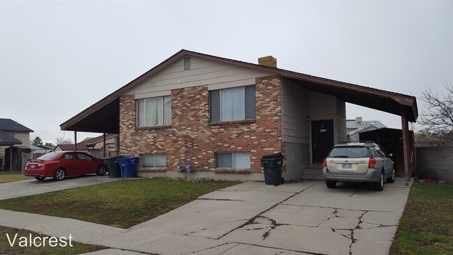 Building Photo - 3344 Valcrest Dr