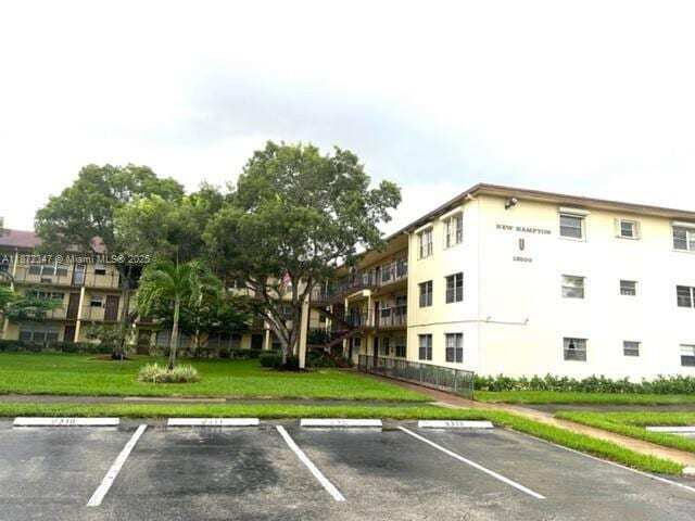 Foto principal - 13500 SW 1st St