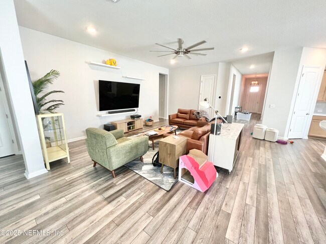 Foto del edificio - 453 Windley Dr