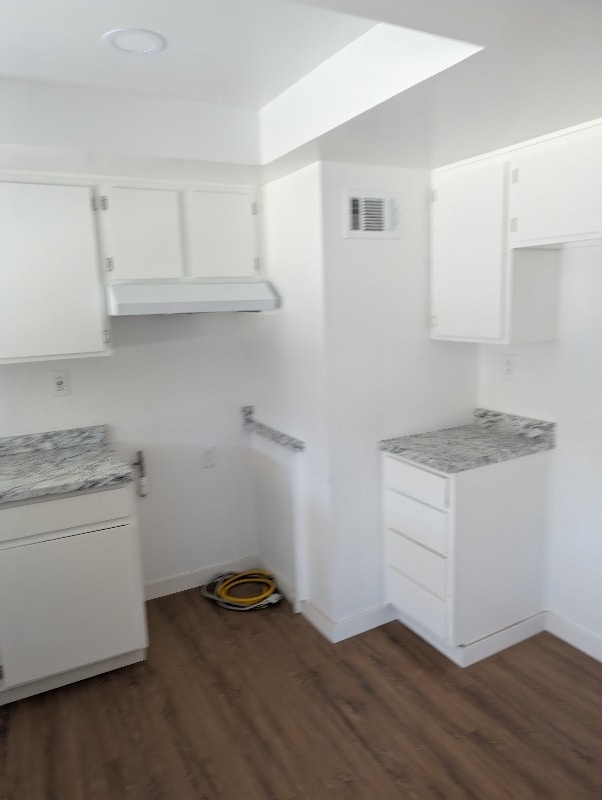 Foto del edificio - 13602 Cypress Ave