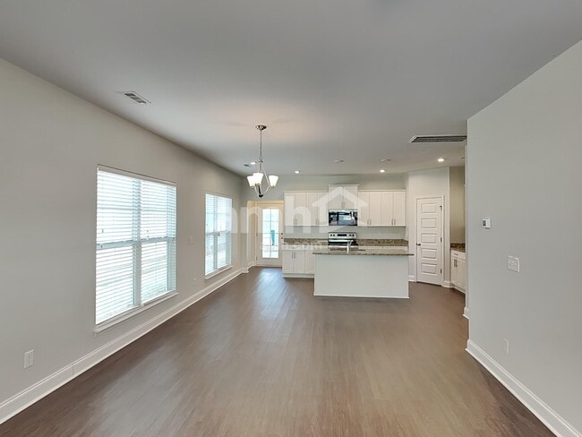 Building Photo - 5354 Tupelo St