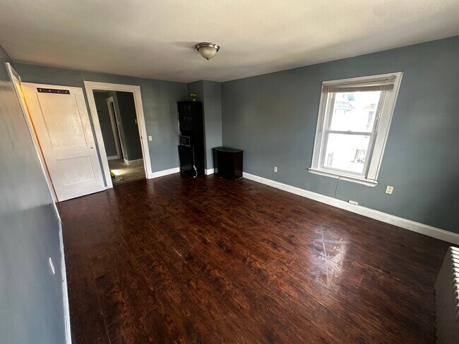 Foto del edificio - 1581 E 49th St