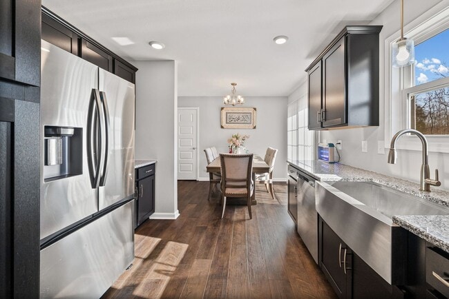 Foto del edificio - 3 Bedroom 2 Full Bath Home For Rent near Post!