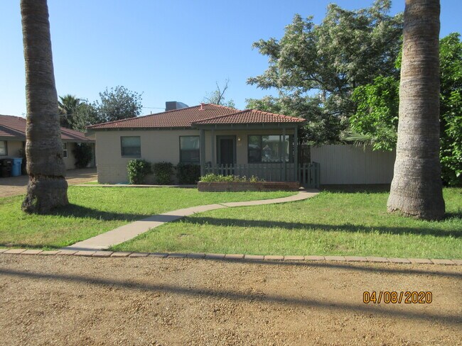 Foto del edificio - 229 W Turney Ave