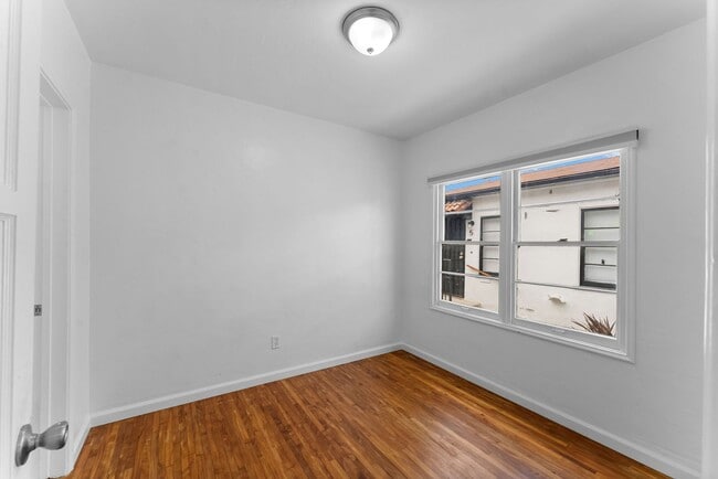 Foto del edificio - 3131-3151 Adams Ave