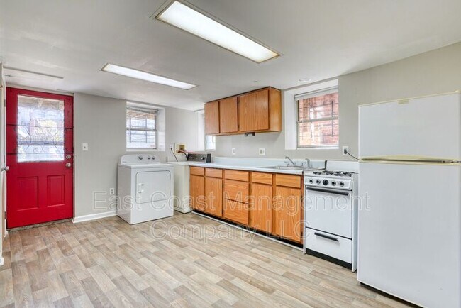 Foto del edificio - 2813 N Calvert St
