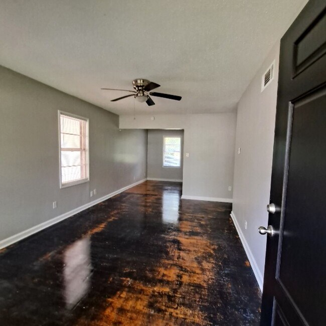 Foto del edificio - 3453 Madewell St