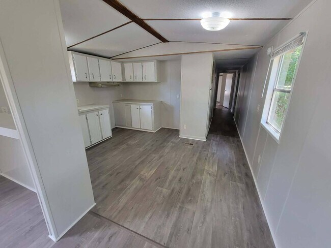 Foto del edificio - 109 Embert Ln