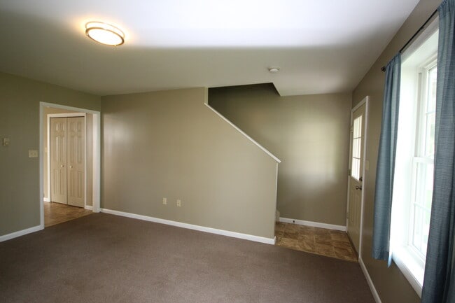 Building Photo - 217 W Church St