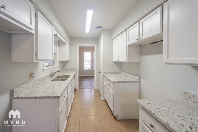 Foto del edificio - 3870 Wordsworth Ave