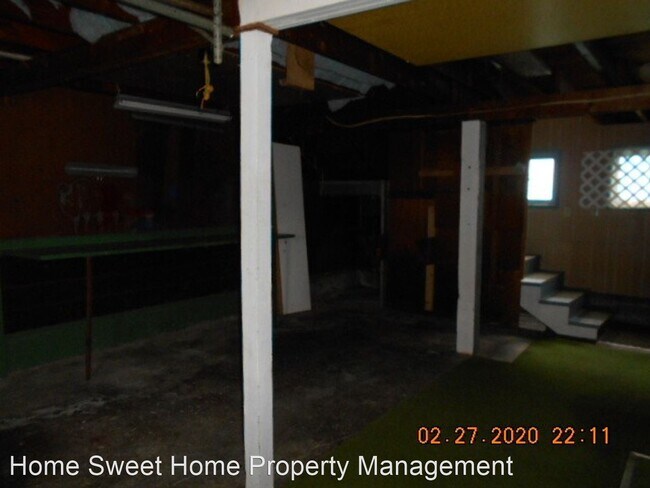 Building Photo - 3 br, 1.5 bath House - 820 W. Heron
