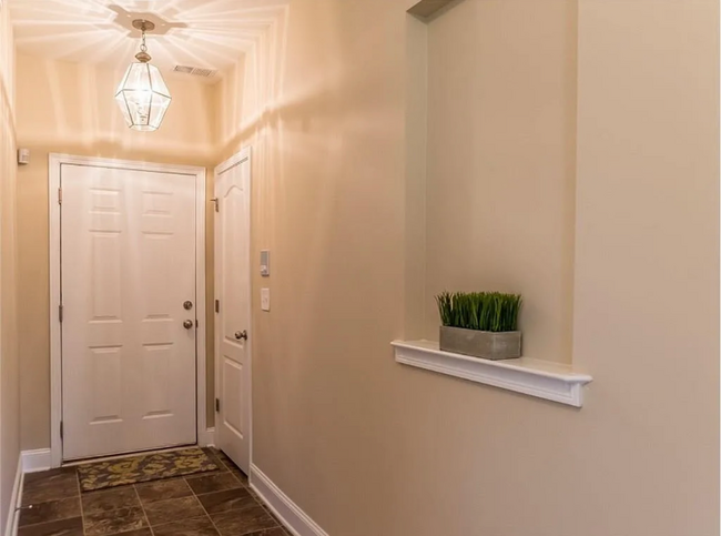 Building Photo - 3945 Pointe Vecchio Cir