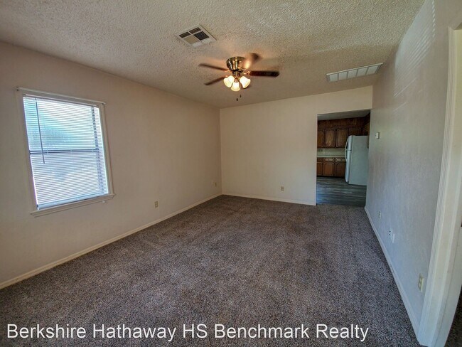 Building Photo - 2 br, 1 bath House - 702 N Pennsylvania Ave