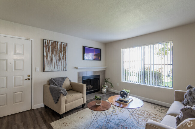 2BR, 2BA - Riverstone