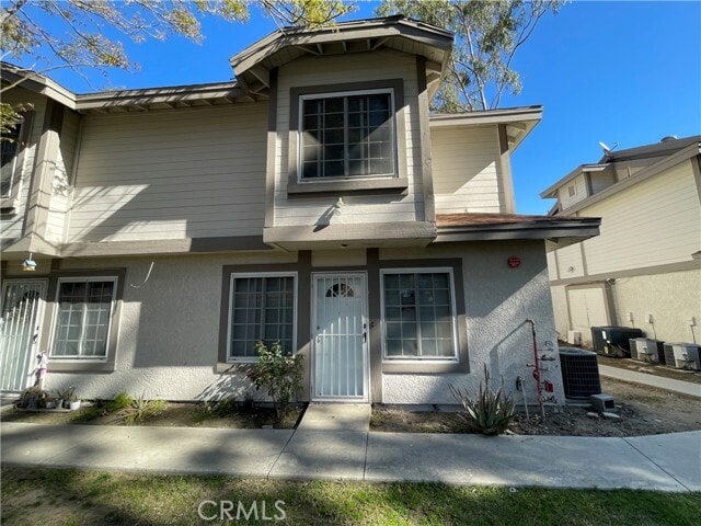 Building Photo - 1614 S Campus Ave