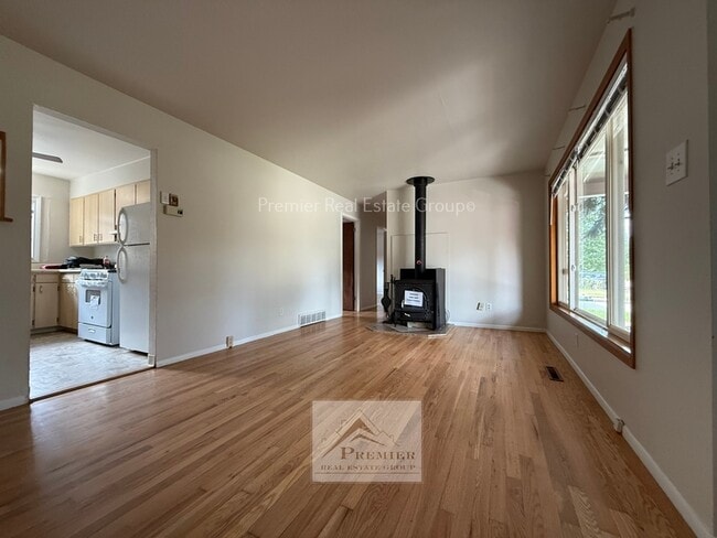 Photo - 109 Jasper Drive House