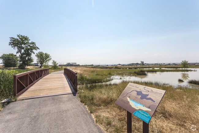 Building Photo - Granite Peak