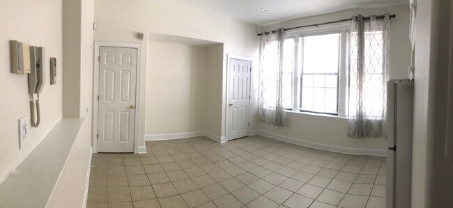 Building Photo - 21 Cricket Ave