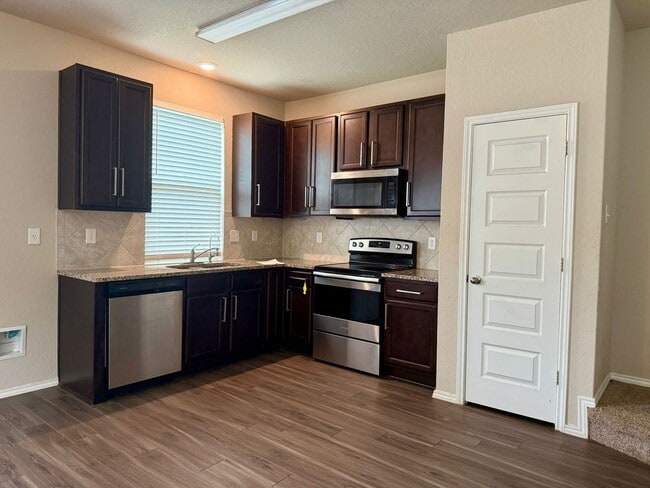 Building Photo - 10534 Green Rock Dr