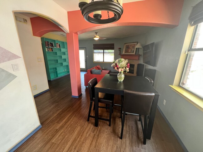 Building Photo - 902 Bens Dr
