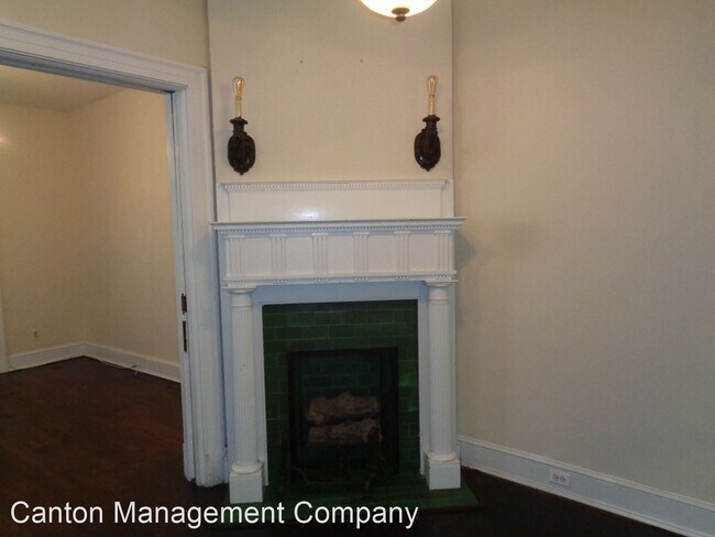 Building Photo - 4 br, 2 bath House - 3403 Bank St.