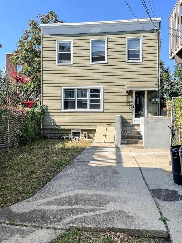 Primary Photo - 55 Wales Ave