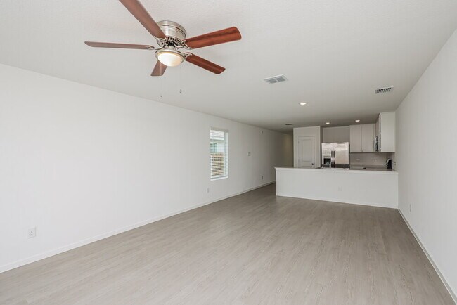 Foto del edificio - 1223 Maple St