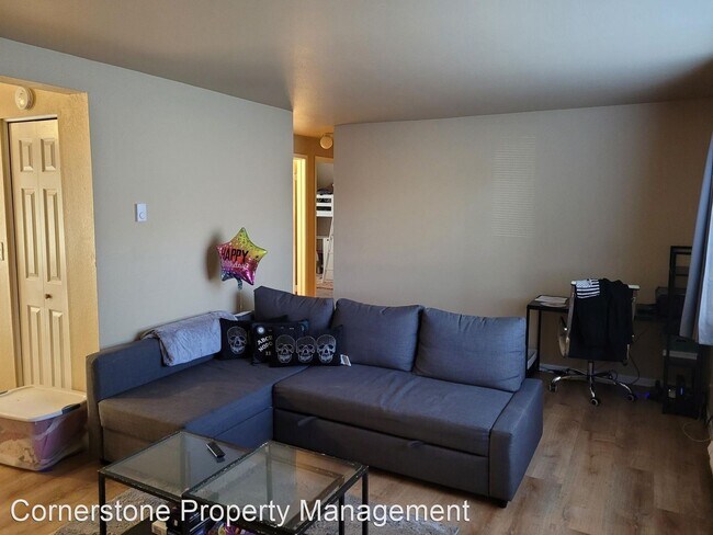 Building Photo - 2 br, 1 bath House - 1340 W. Sandalwood Dr