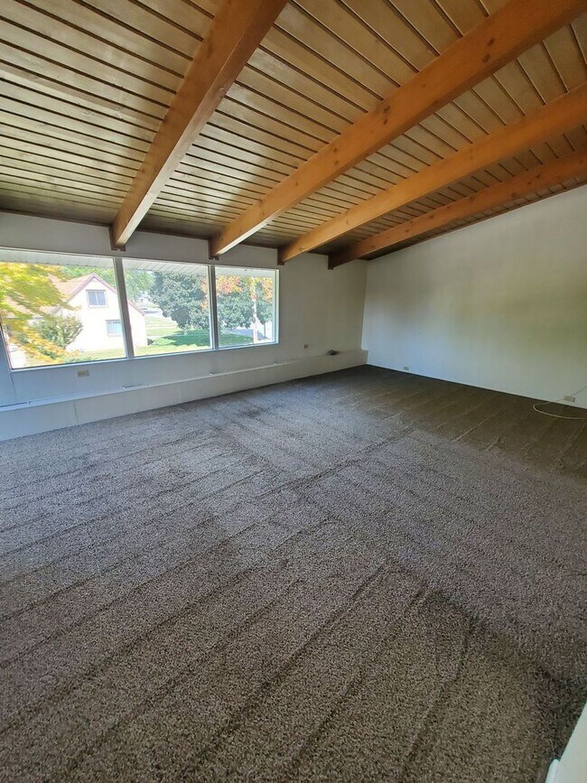 Foto del edificio - 7611 W Arthur Ave