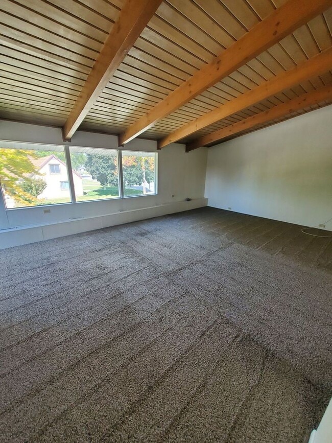 Building Photo - 7611 W Arthur Ave