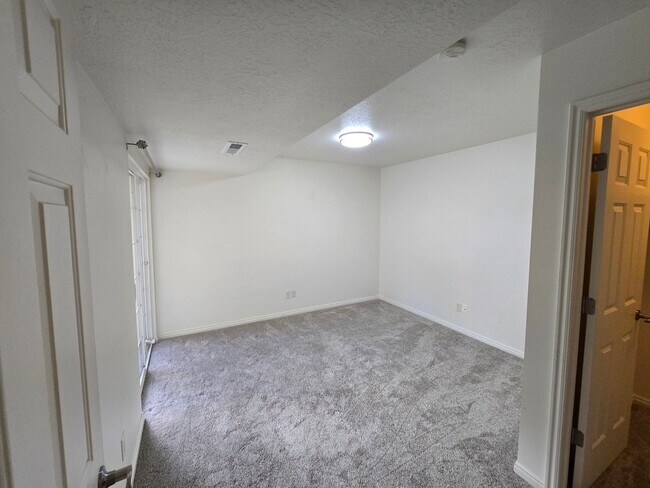 Foto del edificio - 1344 W 1240 N St