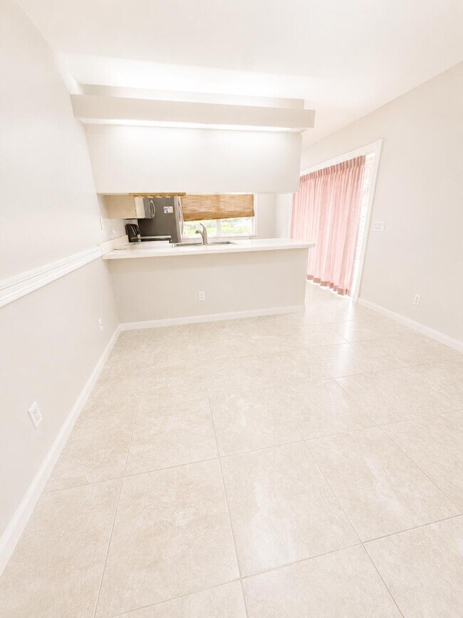 Building Photo - 3115 Kingston Ct
