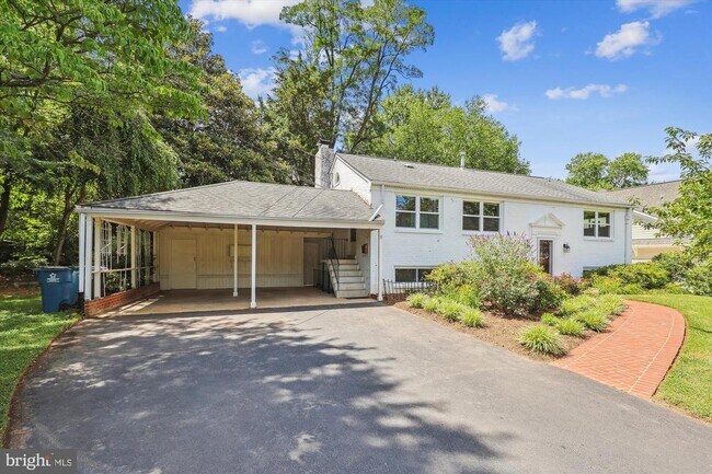 Foto del edificio - 6916 Southridge Dr