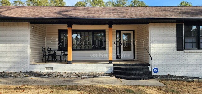 Foto del edificio - 1240 Flat Rock Rd