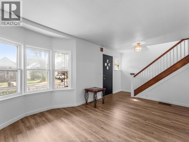 Building Photo - 1133 Moy Ave