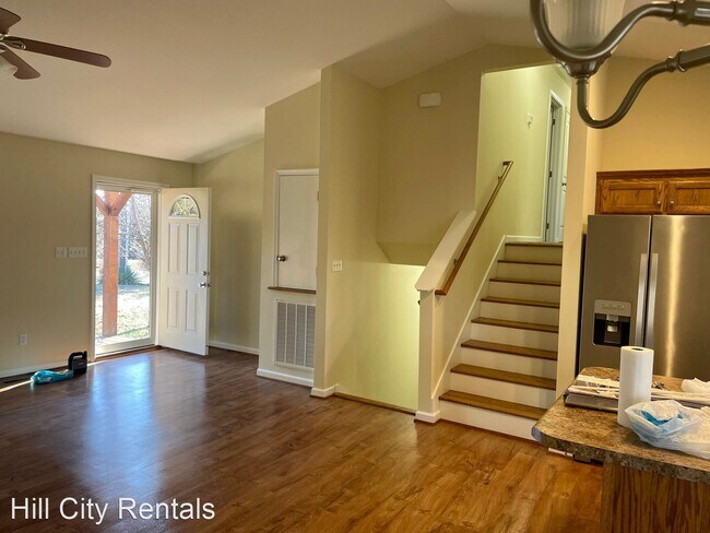 Foto del edificio - 3 br, 3 bath House - 691 Suburban Road
