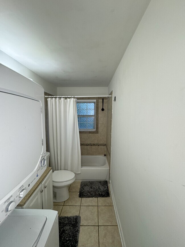 Foto del edificio - 2620 Dundeen St