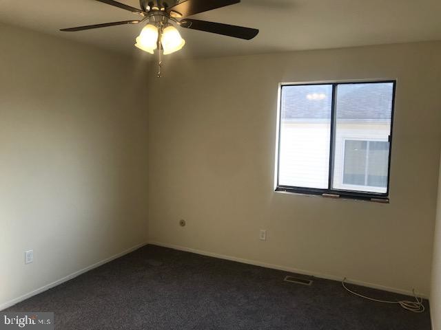Foto del edificio - 9238 Jamison Ave