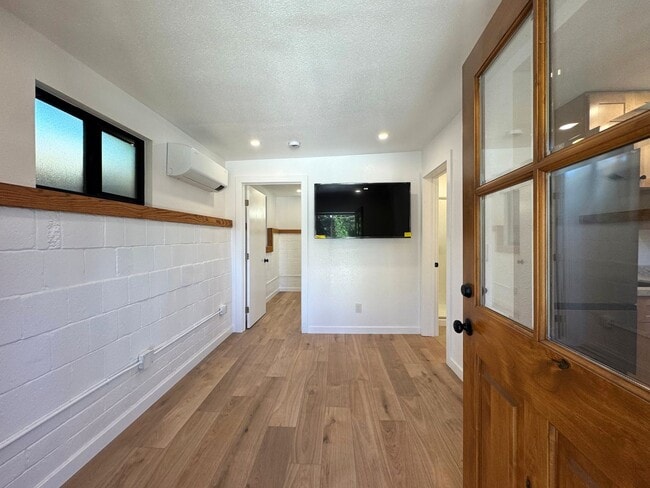 Building Photo - 8220 Edison Dr